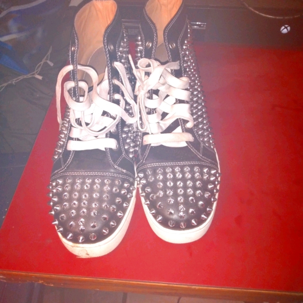 Christian louboutins red bottoms size 8 1/2